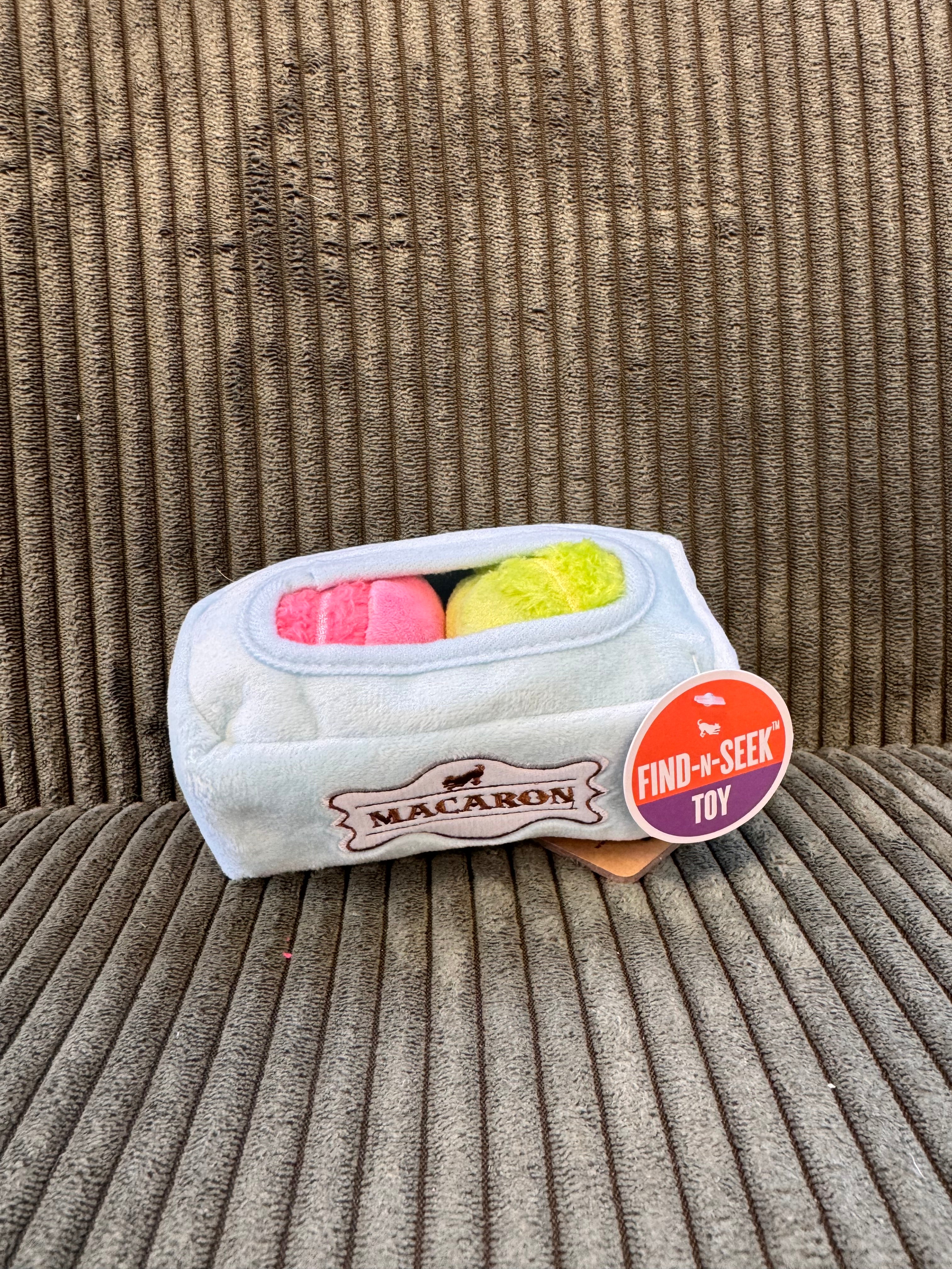 PELUCHE - BOITE DE MACARONS (petit)